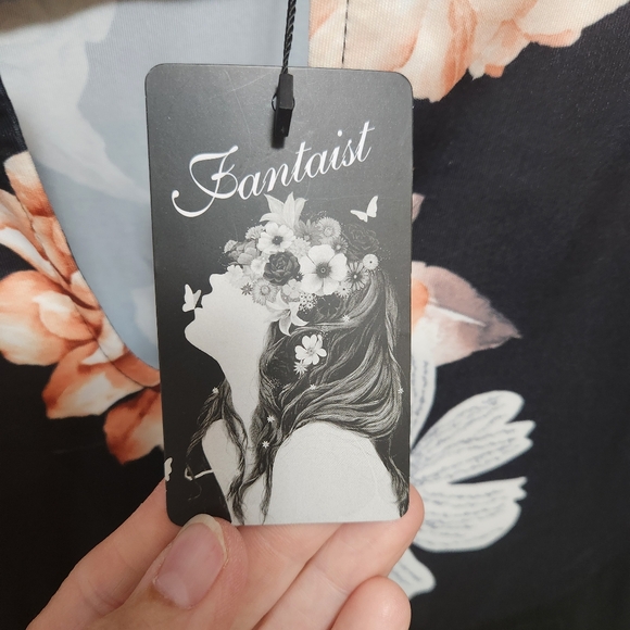 Women's sz lg Mid Length Floral Dress - Picture 3 of 3